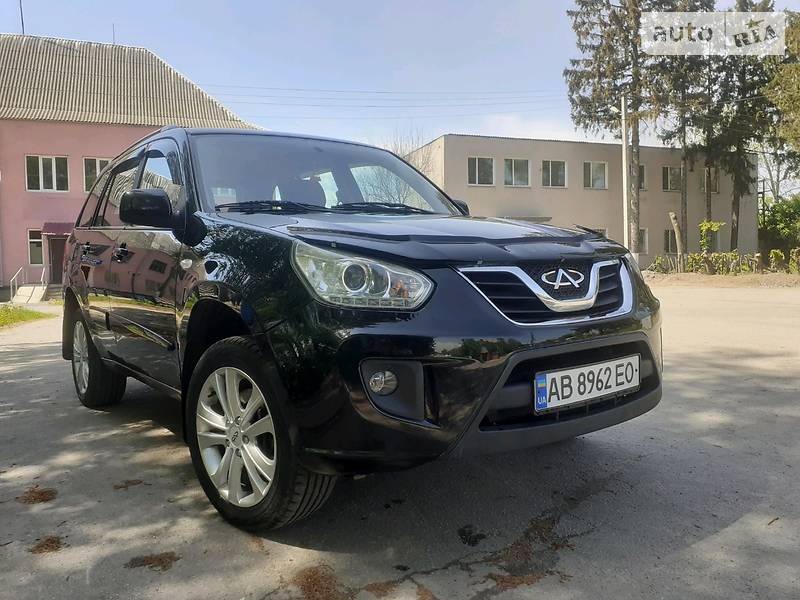 Позашляховик / Кросовер Chery Tiggo 2014 в 