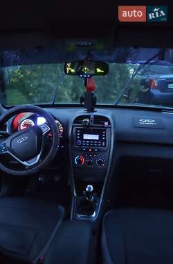 Внедорожник / Кроссовер Chery Tiggo 2014 в 