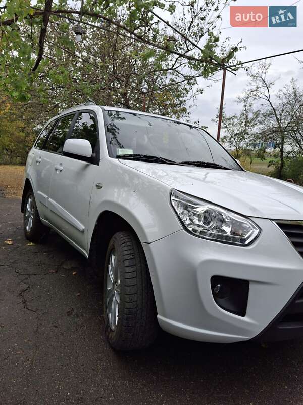 Внедорожник / Кроссовер Chery Tiggo 2014 в Еланце