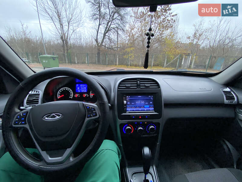 Позашляховик / Кросовер Chery Tiggo 2016 в Житомирі