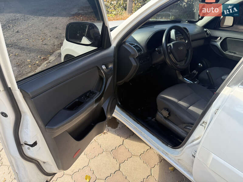 Позашляховик / Кросовер Chery Tiggo 2013 в Дніпрі