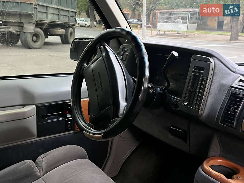 Минивэн Chevrolet Astro 1995 в Одессе фото 15 Минивэн Chevrolet Astro 1995 в Одессе