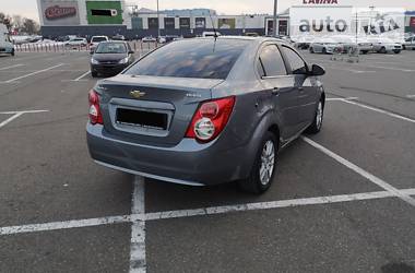 Седан Chevrolet Aveo 2014 в Киеве