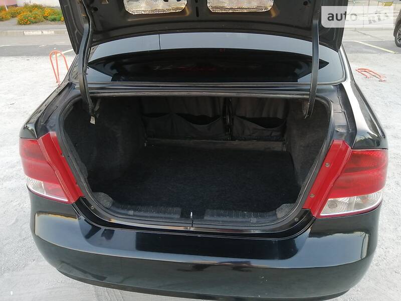 Седан Chevrolet Aveo 2006 в Запоріжжі