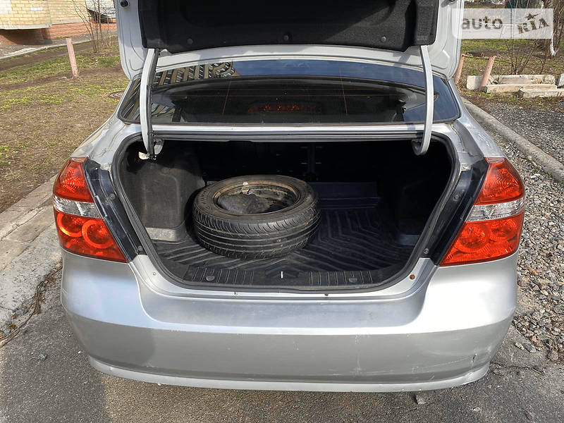 Седан Chevrolet Aveo 2006 в Киеве