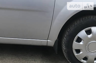 Хетчбек Chevrolet Aveo 2006 в 