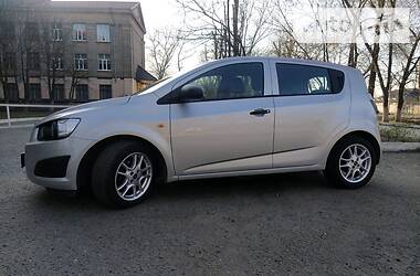 Хетчбек Chevrolet Aveo 2012 в Дніпрі