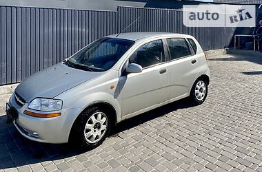 Хетчбек Chevrolet Aveo 2005 в 