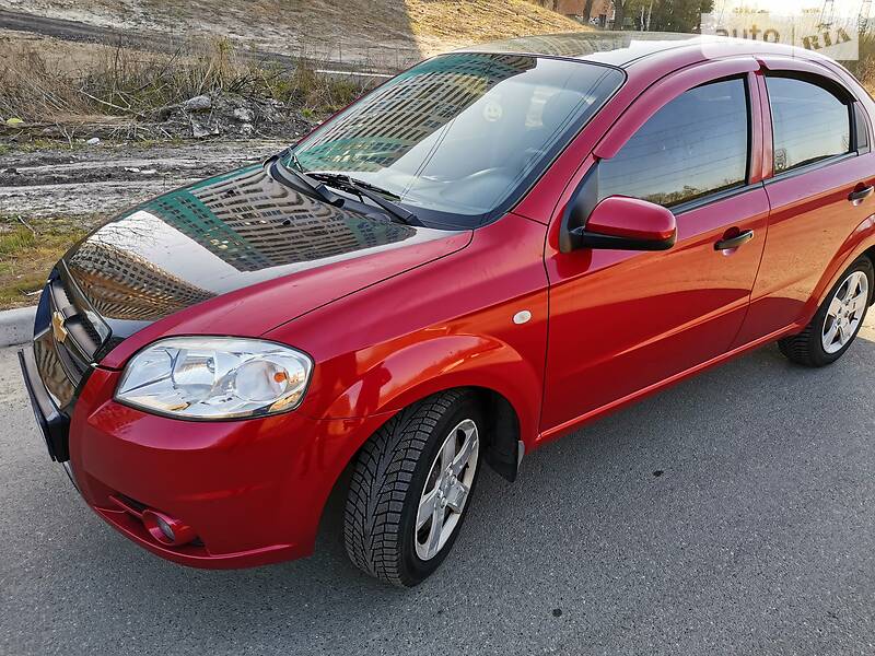 Седан Chevrolet Aveo 2006 в Києві