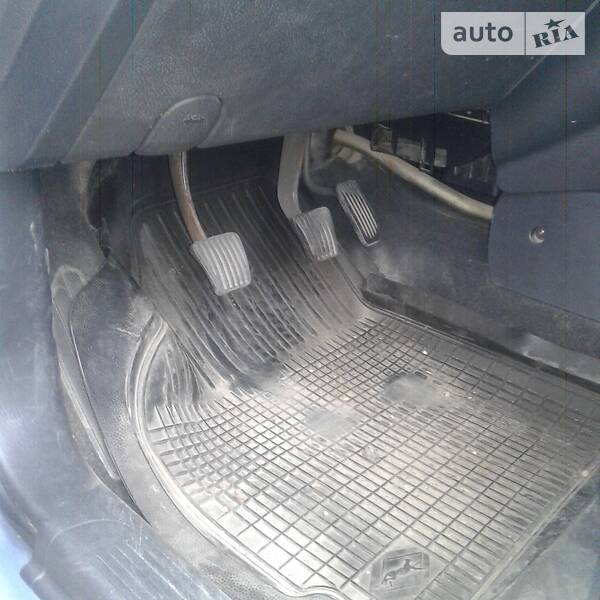 Хетчбек Chevrolet Aveo 2006 в Дніпрі фото 21 Хетчбек Chevrolet Aveo 2006 в Дніпрі