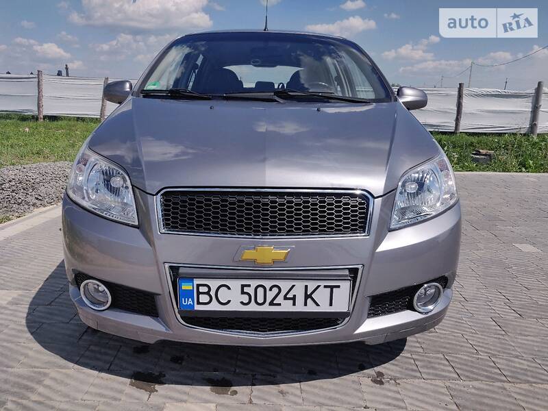 Хетчбек Chevrolet Aveo 2008 в 