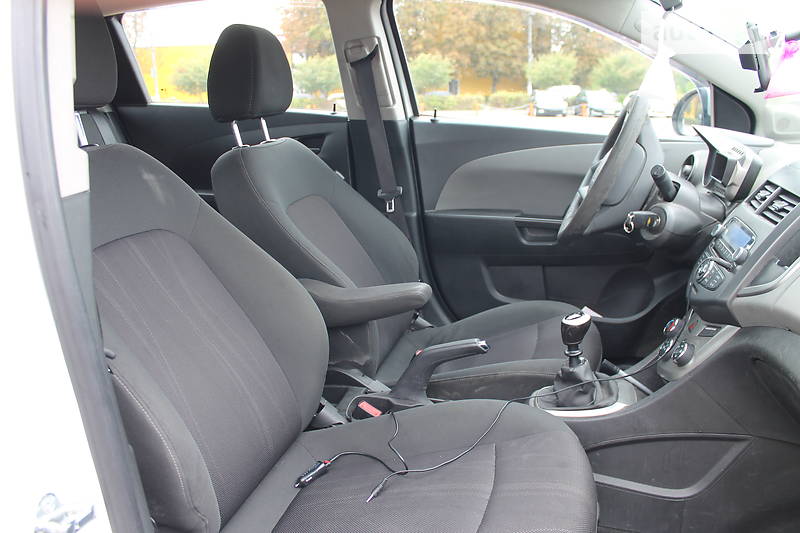 Хетчбек Chevrolet Aveo 2012 в Житомирі фото 28 Хетчбек Chevrolet Aveo 2012 в Житомирі