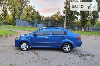 Седан Chevrolet Aveo 2006 в Кривом Роге