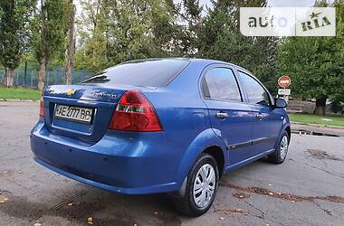 Седан Chevrolet Aveo 2006 в Кривом Роге