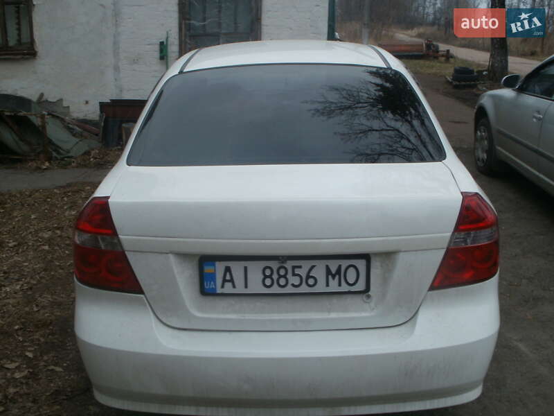 Седан Chevrolet Aveo 2011 в Фастове