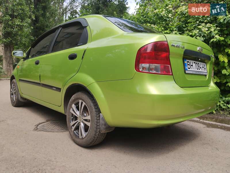 Седан Chevrolet Aveo 2004 в Одессе