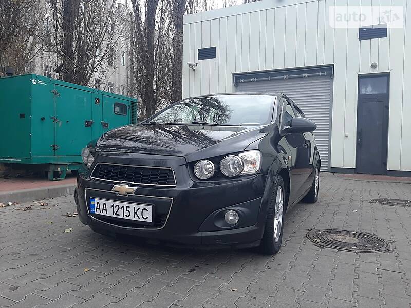 Хэтчбек Chevrolet Aveo 2012 в Киеве