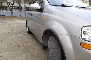 Седан Chevrolet Aveo 2005 в Днепре