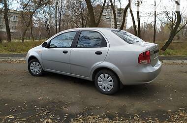 Седан Chevrolet Aveo 2005 в Днепре