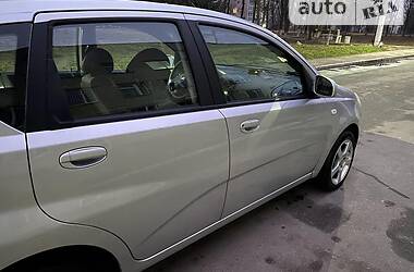 Хэтчбек Chevrolet Aveo 2009 в Днепре