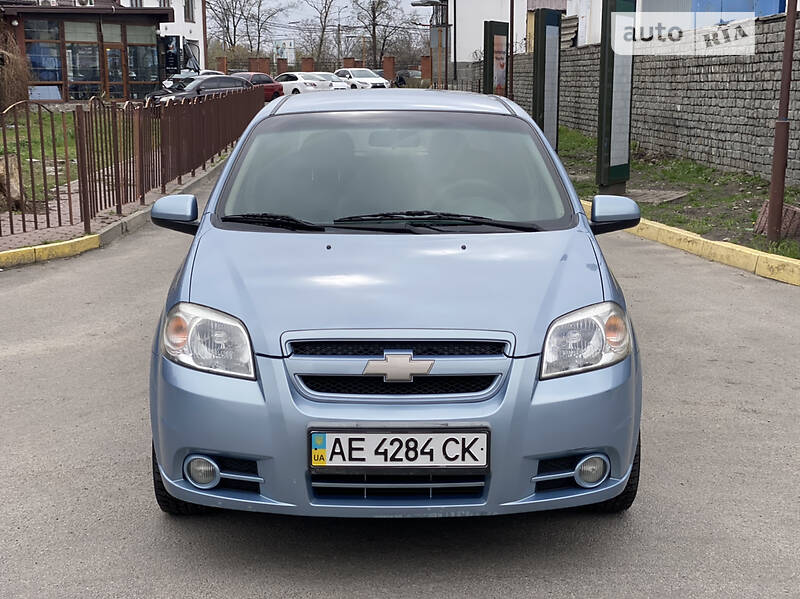 Седан Chevrolet Aveo 2008 в Днепре
