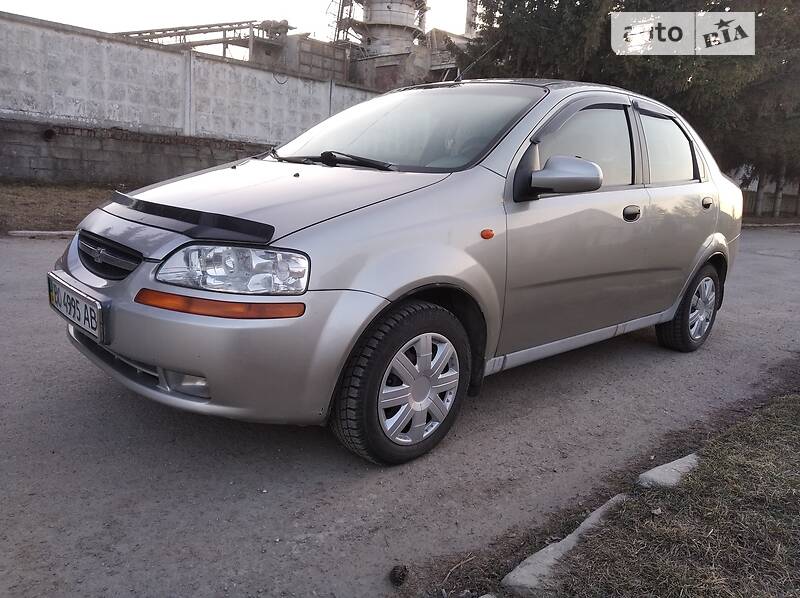 Седан Chevrolet Aveo 2005 в Гусятине