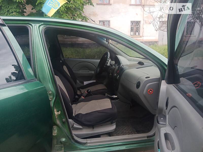 Седан Chevrolet Aveo 2004 в Кривому Розі фото 13 Седан Chevrolet Aveo 2004 в Кривому Розі