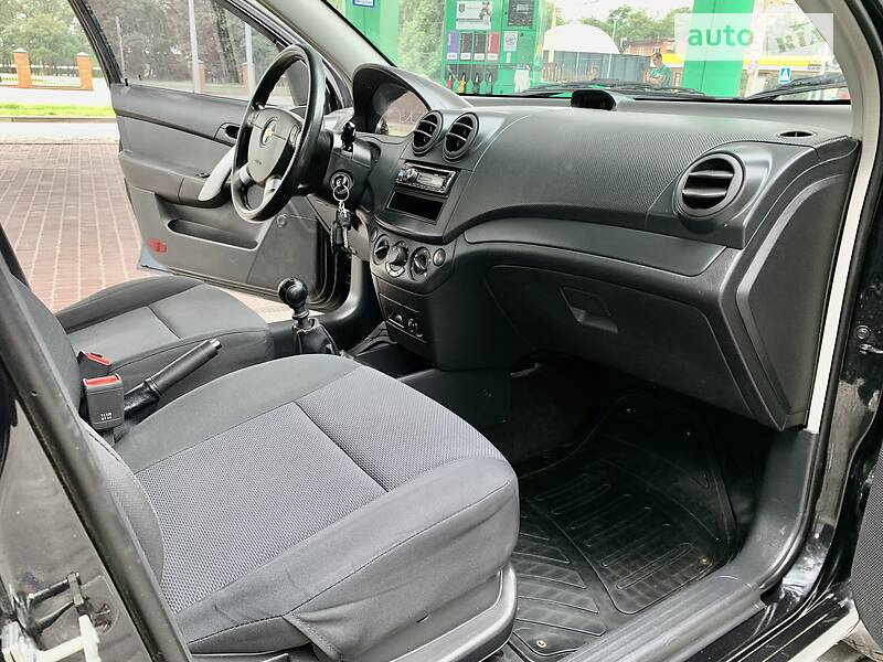 Седан Chevrolet Aveo 2011 в Дніпрі