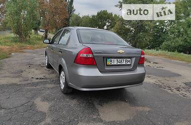 Седан Chevrolet Aveo 2011 в Кременчуці