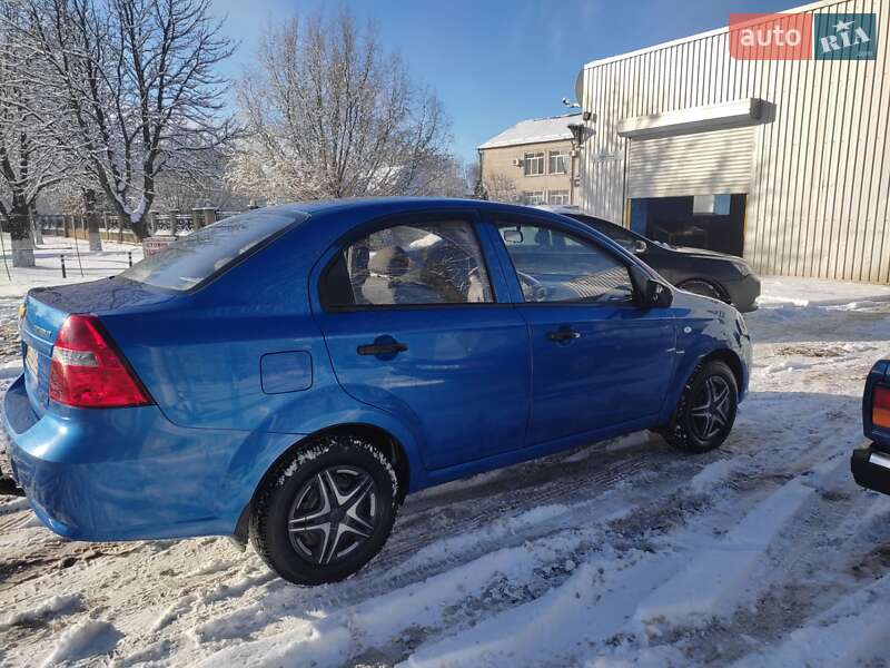 Седан Chevrolet Aveo 2010 в Перещепине
