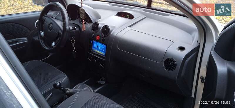 Седан Chevrolet Aveo 2005 в Кривому Розі