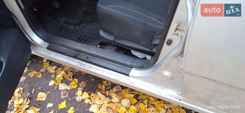 Седан Chevrolet Aveo 2005 в Кривому Розі