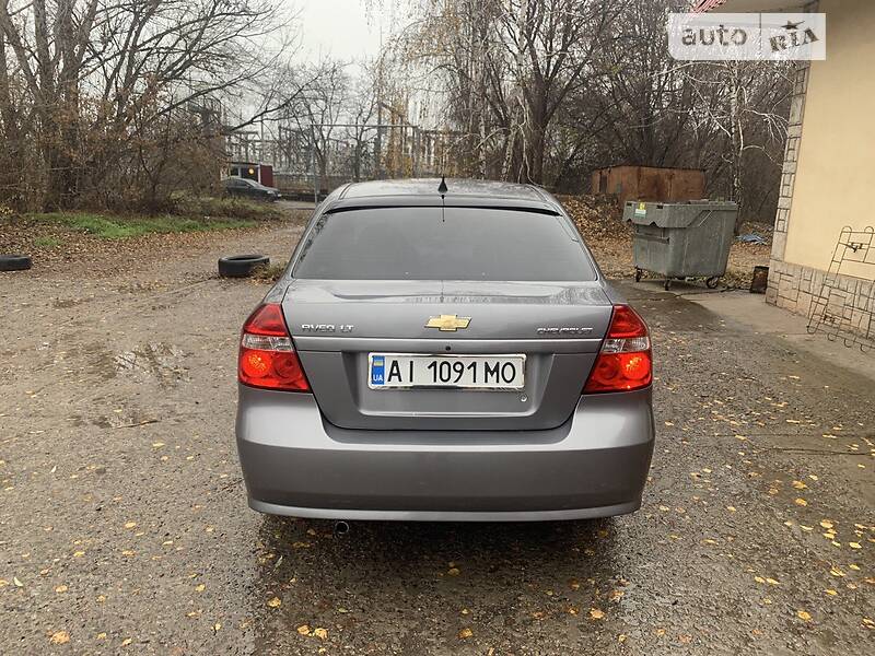 Седан Chevrolet Aveo 2011 в Кривом Роге