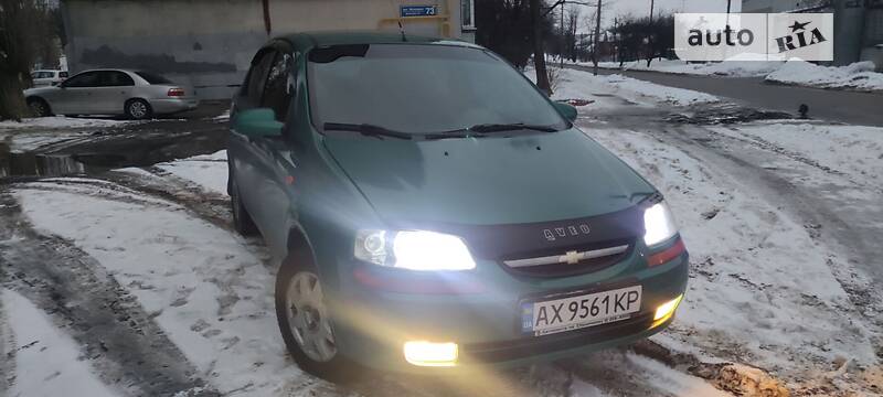 Седан Chevrolet Aveo 2004 в Харькове