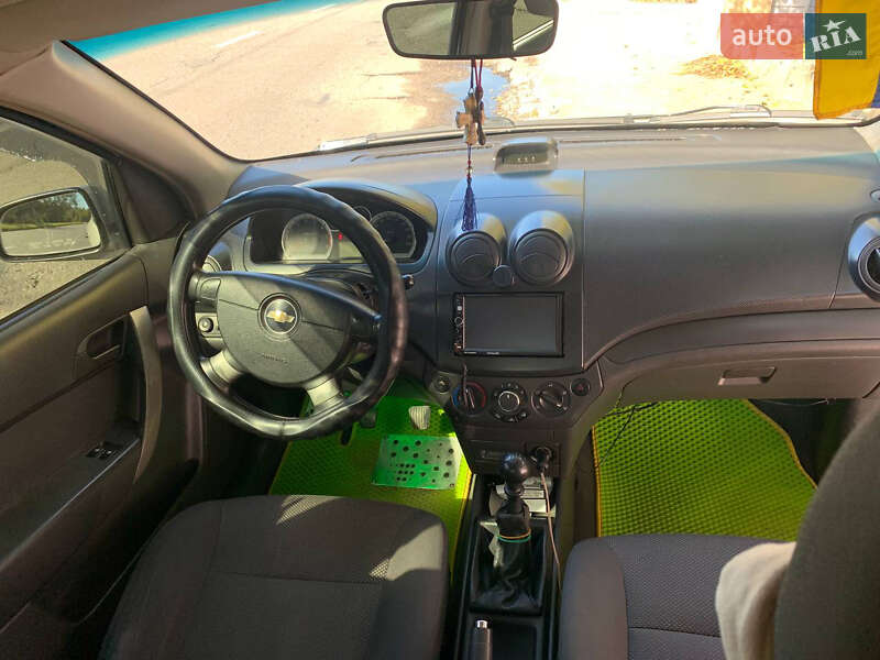 Седан Chevrolet Aveo 2006 в Запорожье