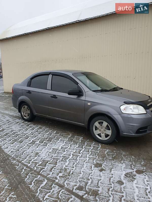 Седан Chevrolet Aveo 2007 в Чернівцях