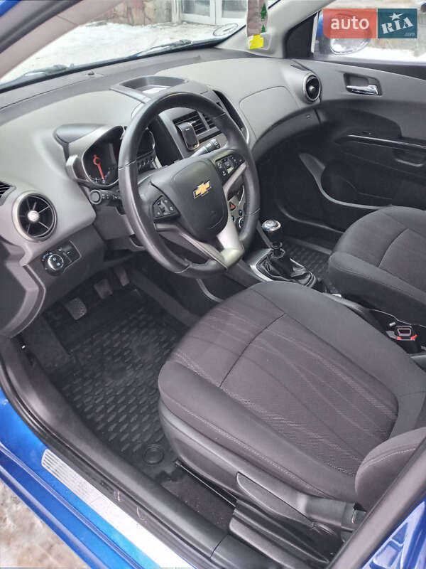 Хэтчбек Chevrolet Aveo 2013 в Ивано-Франковске