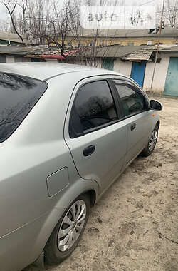 Седан Chevrolet Aveo 2005 в Днепре