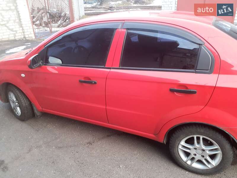 Седан Chevrolet Aveo 2006 в Кременчуге