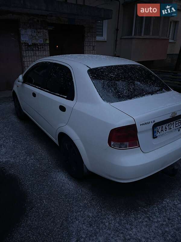 Седан Chevrolet Aveo 2005 в Кривому Розі