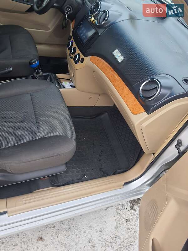 Седан Chevrolet Aveo 2008 в Киеве фото 13 Седан Chevrolet Aveo 2008 в Киеве