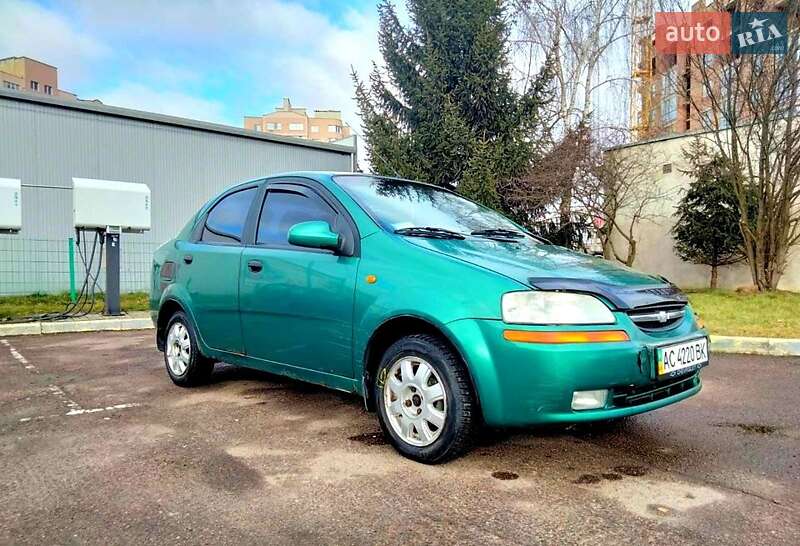 Седан Chevrolet Aveo 2005 в Луцьку