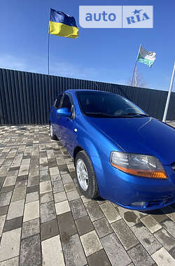 Седан Chevrolet Aveo 2006 в Полтаве