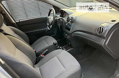 Седан Chevrolet Aveo 2010 в 