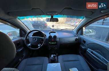 Хэтчбек Chevrolet Aveo 2006 в 