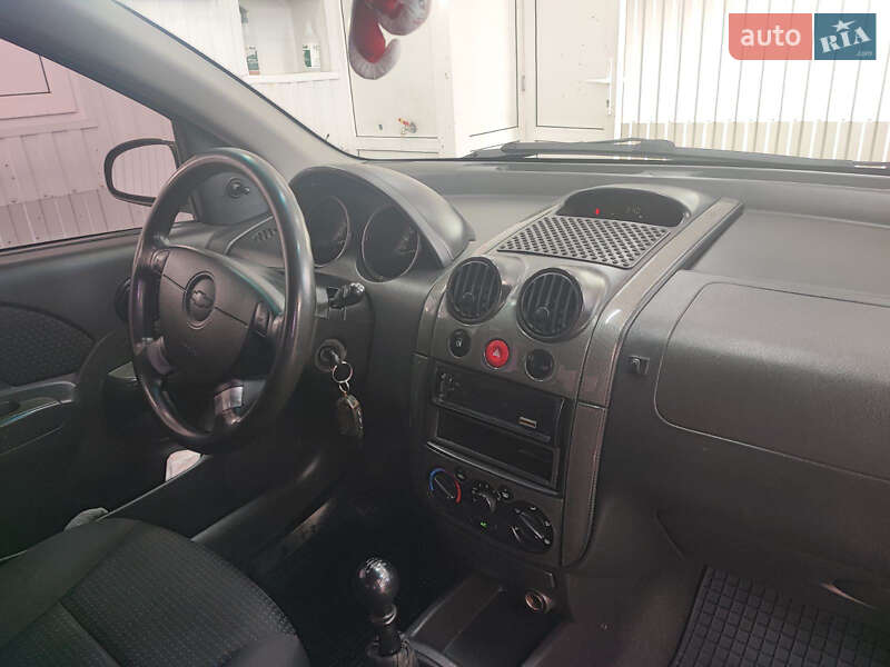 Седан Chevrolet Aveo 2005 в Софиевской Борщаговке