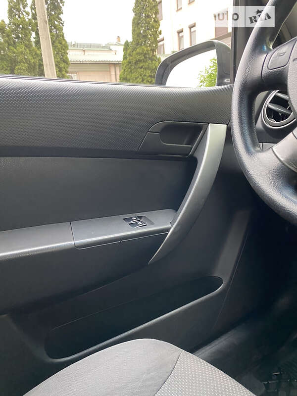 Седан Chevrolet Aveo 2008 в Києві