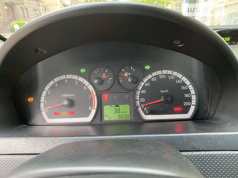 Седан Chevrolet Aveo 2008 в Києві