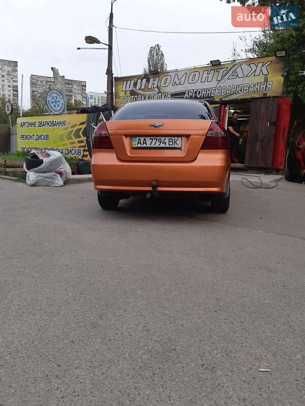 Седан Chevrolet Aveo 2006 в Киеве