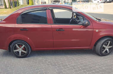 Седан Chevrolet Aveo 2009 в Львове